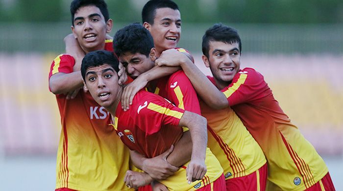 Foulad-e Khouzestan 2 v 1 