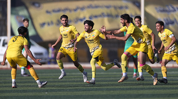 Sepahan S.C. 3 v 1 Zob Ahan F.C.