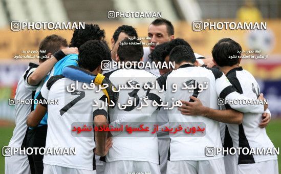 1045564, Tehran, Iran, لیگ برتر فوتبال ایران، Persian Gulf Cup، Week 12، First Leg، Naft Tehran 2 v 1 Shahin Boushehr on 2011/10/29 at Shahid Dastgerdi Stadium