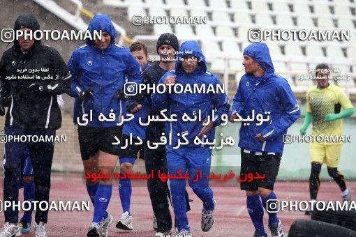 1045989, تهران, ایران, فصل ۹۱-۹۰ لیگ برتر فوتبال ایران، 1390/08/16، ورزشگاه شهید دستگردی، جلسه تمرینی تیم فوتبال استقلال