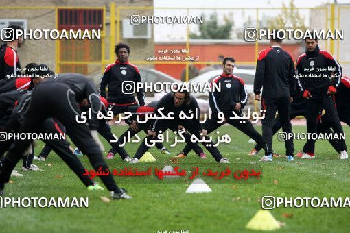 1048094, Tehran, , Persepolis Football Team Training Session on 2011/11/26 at Derafshifar Stadium