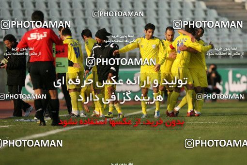 1406713, Tehran, [*parameter:4*], Iran Pro League، Persian Gulf Cup، 2011-12 season، First Leg، Week 15، Naft Tehran ۱ v 3 Sanat Naft Abadan on 2011/12/03 at Shahid Dastgerdi Stadium