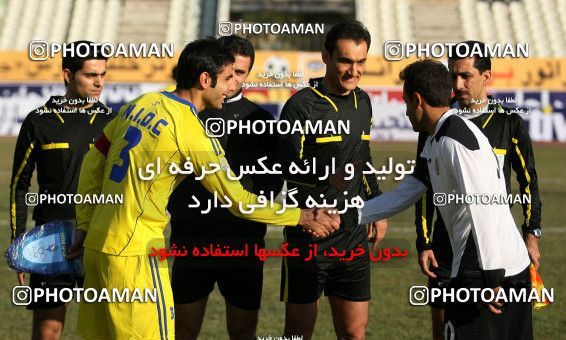 1050465, Tehran, [*parameter:4*], Iran Pro League، Persian Gulf Cup، 2011-12 season، Second Leg، Week 18، Naft Tehran ۱ v ۰ Fajr-e Sepasi Shiraz on 2012/01/05 at Shahid Dastgerdi Stadium