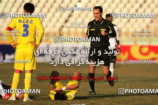 1050392, Tehran, [*parameter:4*], Iran Pro League، Persian Gulf Cup، 2011-12 season، Second Leg، Week 18، Naft Tehran ۱ v ۰ Fajr-e Sepasi Shiraz on 2012/01/05 at Shahid Dastgerdi Stadium