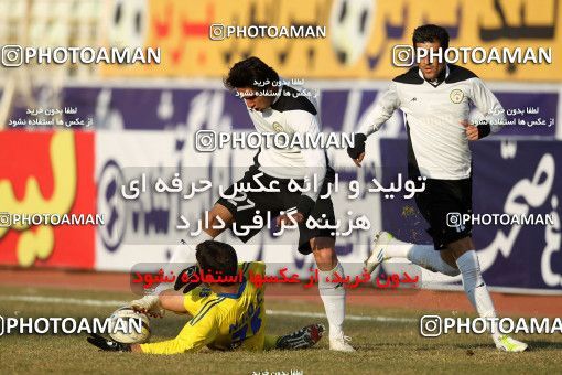 1050673, Tehran, [*parameter:4*], لیگ برتر فوتبال ایران، Persian Gulf Cup، Week 18، Second Leg، Naft Tehran 1 v 0 Fajr-e Sepasi Shiraz on 2012/01/05 at Shahid Dastgerdi Stadium