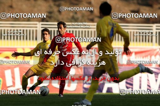 1053688, Tehran, [*parameter:4*], Iran Pro League، Persian Gulf Cup، 2011-12 season، Second Leg، Week 24، Naft Tehran ۱ v ۱ Tractor S.C. on 2012/02/03 at Shahid Dastgerdi Stadium