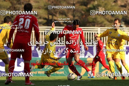 1053685, Tehran, [*parameter:4*], لیگ برتر فوتبال ایران، Persian Gulf Cup، Week 24، Second Leg، Naft Tehran 1 v 1 Tractor Sazi on 2012/02/03 at Shahid Dastgerdi Stadium