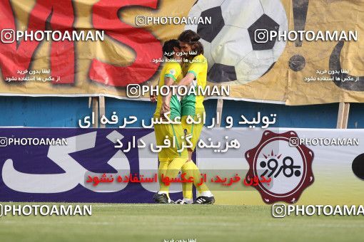 1059536, Tehran, [*parameter:4*], Iran Pro League، Persian Gulf Cup، 2011-12 season، Second Leg، Week 34، Rah Ahan 4 v ۱ Shahin Boushehr on 2012/05/11 at Ekbatan Stadium