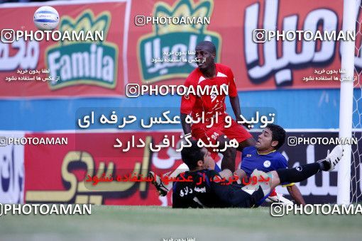 1062073, Tehran, [*parameter:4*], Iran Pro League، Persian Gulf Cup، 2010-11 season، First Leg، Week 2، Naft Tehran 3 v ۱ Shahrdari Tabriz on 2010/08/01 at Ekbatan Stadium