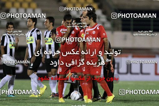 1062188, Qom, Iran, Iran Pro League، Persian Gulf Cup، 2010-11 season، First Leg، Week 2، Saba Qom 2 v ۱ Persepolis on 2010/08/01 at Yadegar-e Emam Stadium Qom