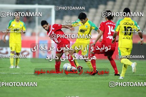 1064938, Tehran, [*parameter:4*], Iran Pro League، Persian Gulf Cup، 2010-11 season، First Leg، Week 6، Persepolis 3 v 2 Rah Ahan on 2010/08/19 at Azadi Stadium