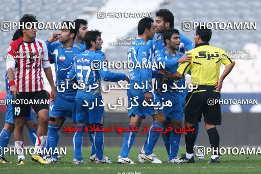 1067184, Tehran, [*parameter:4*], Iran Pro League، Persian Gulf Cup، 2010-11 season، Second Leg، Week 18، Esteghlal ۰ v ۰ Shahrdari Tabriz on 2010/12/11 at Azadi Stadium