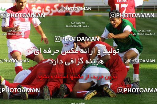 1068111, Tehran, [*parameter:4*], Iran Pro League، Persian Gulf Cup، 2001-02 season، Second Leg، Week 26، Persepolis ۱ v ۰ Fajr-e Sepasi Shiraz on 2002/05/28 at Azadi Stadium