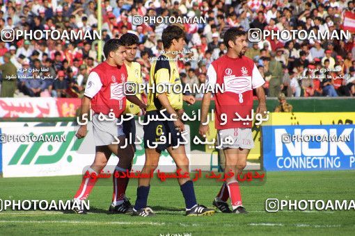 1068073, Tehran, [*parameter:4*], Iran Pro League، Persian Gulf Cup، 2001-02 season، Second Leg، Week 26، Persepolis ۱ v ۰ Fajr-e Sepasi Shiraz on 2002/05/28 at Azadi Stadium