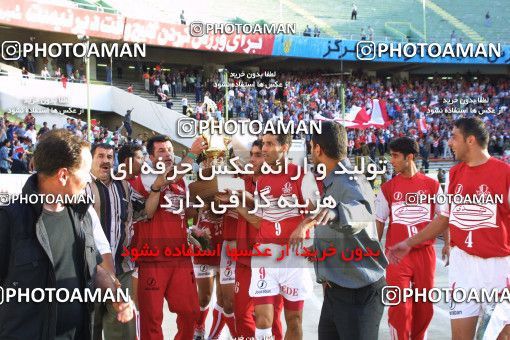 1068198, Tehran, [*parameter:4*], Iran Pro League، Persian Gulf Cup، 2001-02 season، Second Leg، Week 26، Persepolis ۱ v ۰ Fajr-e Sepasi Shiraz on 2002/05/28 at Azadi Stadium