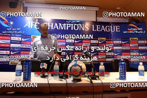 1071052, Isfahan,Fooladshahr, Iran, AFC Champions League 2010, Quarter-final, Going Play, Zob Ahan Esfahan 2 v 1 Pohang Steelers on 2010/09/15 at Foolad Shahr Stadium