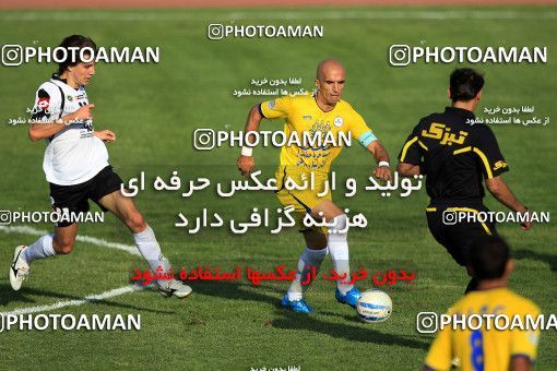 1071698, Tehran, [*parameter:4*], لیگ برتر فوتبال ایران، Persian Gulf Cup، Week 9، First Leg، Naft Tehran 0 v 0 Sepahan on 2010/09/17 at Shahid Dastgerdi Stadium