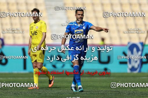 1085542, Tehran, [*parameter:4*], لیگ برتر فوتبال ایران، Persian Gulf Cup، Week 26، Second Leg، Naft Tehran 1 v 2 Esteghlal on 2018/03/29 at Takhti Stadium