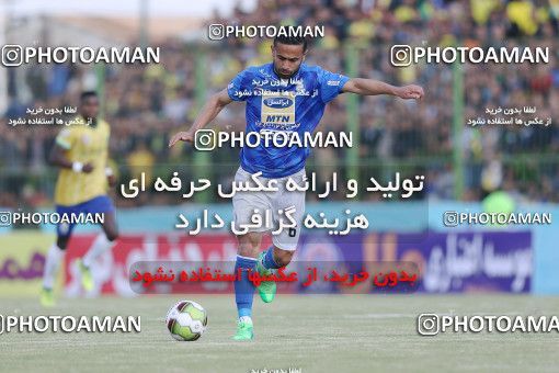 1709562, Abadan, Iran, Iranian Hazfi Cup, Semi-Finals, Khorramshahr Cup, Sanat Naft Abadan ۱ v 2 Esteghlal on 2018/01/30 at Takhti Stadium Abadan