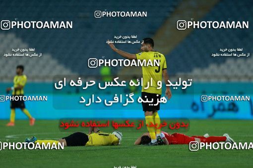 1106995, Tehran, [*parameter:4*], Iran Pro League، Persian Gulf Cup، 2017-18 season، Second Leg، Week 28، Persepolis ۱ v ۱ Pars Jonoubi Jam on 2018/04/11 at Azadi Stadium