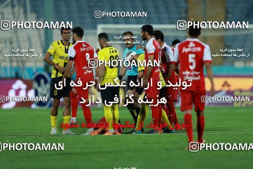 1096674, Tehran, [*parameter:4*], Iran Pro League، Persian Gulf Cup، 2017-18 season، Second Leg، Week 28، Persepolis ۱ v ۱ Pars Jonoubi Jam on 2018/04/11 at Azadi Stadium