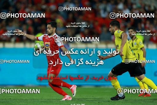 1096163, Tehran, [*parameter:4*], Iran Pro League، Persian Gulf Cup، 2017-18 season، Second Leg، Week 28، Persepolis ۱ v ۱ Pars Jonoubi Jam on 2018/04/11 at Azadi Stadium