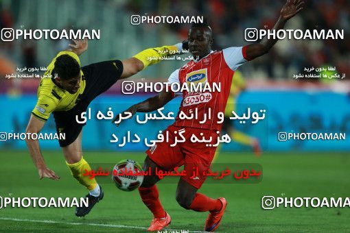 1096406, Tehran, [*parameter:4*], Iran Pro League، Persian Gulf Cup، 2017-18 season، Second Leg، Week 28، Persepolis ۱ v ۱ Pars Jonoubi Jam on 2018/04/11 at Azadi Stadium