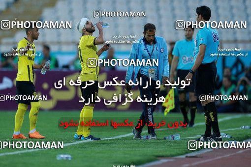 1089213, Tehran, [*parameter:4*], Iran Pro League، Persian Gulf Cup، 2017-18 season، Second Leg، Week 28، Persepolis ۱ v ۱ Pars Jonoubi Jam on 2018/04/11 at Azadi Stadium