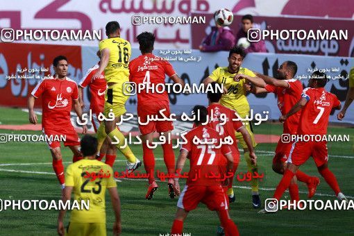 1128279, Tehran, [*parameter:4*], Iran Pro League، Persian Gulf Cup، 2017-18 season، Second Leg، Week 28، Naft Tehran ۰ v ۱ Padideh Mashhad on 2018/04/13 at Takhti Stadium