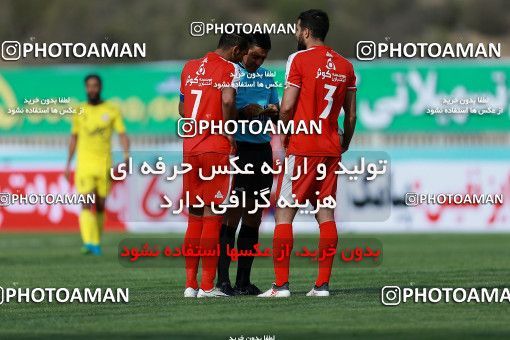 1093837, Tehran, [*parameter:4*], Iran Pro League، Persian Gulf Cup، 2017-18 season، Second Leg، Week 28، Naft Tehran ۰ v ۱ Padideh Mashhad on 2018/04/13 at Takhti Stadium