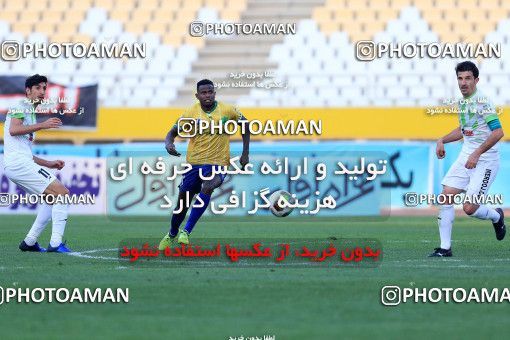 1096017, Isfahan, [*parameter:4*], Iran Pro League، Persian Gulf Cup، 2017-18 season، Second Leg، Week 20، Zob Ahan Esfahan 2 v ۱ Sanat Naft Abadan on 2018/01/18 at Naghsh-e Jahan Stadium