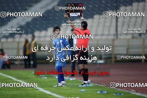 1136190, Tehran, , Iranian Hazfi Cup, 1.8 round, Khorramshahr Cup, Esteghlal ۱ v ۰ Shahin Boushehr on 2010/11/20 at Azadi Stadium