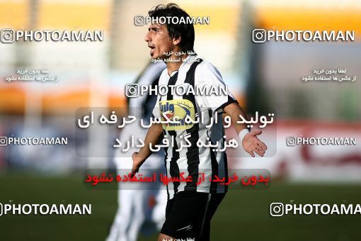 1098127, Qom, Iran, لیگ برتر فوتبال ایران، Persian Gulf Cup، Week 15، First Leg، Saba Qom 0 v 0 Tractor Sazi on 2010/11/11 at Yadegar-e Emam Stadium Qom