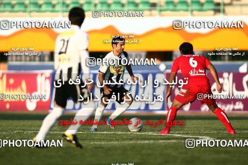 1098157, Qom, Iran, لیگ برتر فوتبال ایران، Persian Gulf Cup، Week 15، First Leg، Saba Qom 0 v 0 Tractor Sazi on 2010/11/11 at Yadegar-e Emam Stadium Qom