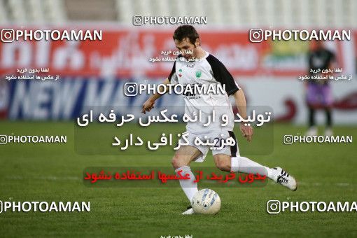 1098911, Tehran, [*parameter:4*], لیگ برتر فوتبال ایران، Persian Gulf Cup، Week 15، First Leg، Naft Tehran 1 v 0 Rah Ahan on 2010/11/12 at Shahid Dastgerdi Stadium