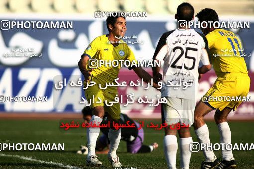 1099053, Tehran, [*parameter:4*], Iran Pro League، Persian Gulf Cup، 2010-11 season، First Leg، Week 15، Naft Tehran ۱ v ۰ Rah Ahan on 2010/11/12 at Shahid Dastgerdi Stadium