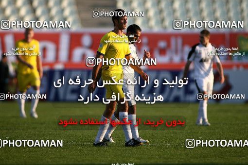 1098913, Tehran, [*parameter:4*], Iran Pro League، Persian Gulf Cup، 2010-11 season، First Leg، Week 15، Naft Tehran ۱ v ۰ Rah Ahan on 2010/11/12 at Shahid Dastgerdi Stadium