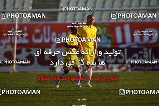 1098942, Tehran, [*parameter:4*], Iran Pro League، Persian Gulf Cup، 2010-11 season، First Leg، Week 15، Naft Tehran ۱ v ۰ Rah Ahan on 2010/11/12 at Shahid Dastgerdi Stadium