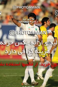 1100564, Tehran, [*parameter:4*], Iran Pro League، Persian Gulf Cup، 2010-11 season، First Leg، Week 15، Naft Tehran ۱ v ۰ Rah Ahan on 2010/11/12 at Shahid Dastgerdi Stadium