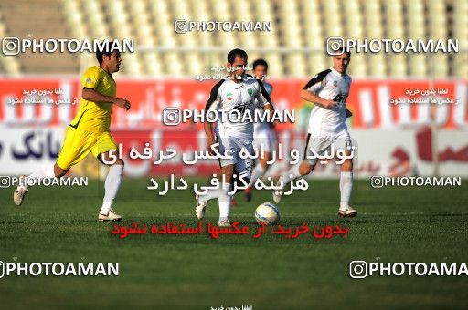 1099197, Tehran, [*parameter:4*], لیگ برتر فوتبال ایران، Persian Gulf Cup، Week 15، First Leg، Naft Tehran 1 v 0 Rah Ahan on 2010/11/12 at Shahid Dastgerdi Stadium