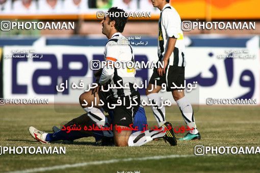 1108360, Qom, Iran, Iran Pro League، Persian Gulf Cup، 2010-11 season، First Leg، Week 17، Saba Qom ۱ v ۰ Malvan Bandar Anzali on 2010/12/03 at Yadegar-e Emam Stadium Qom