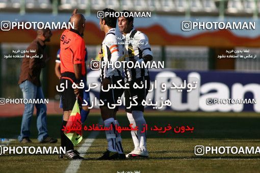 1108572, Qom, Iran, Iran Pro League، Persian Gulf Cup، 2010-11 season، First Leg، Week 17، Saba Qom ۱ v ۰ Malvan Bandar Anzali on 2010/12/03 at Yadegar-e Emam Stadium Qom