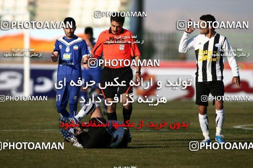 1108426, Qom, Iran, Iran Pro League، Persian Gulf Cup، 2010-11 season، First Leg، Week 17، Saba Qom ۱ v ۰ Malvan Bandar Anzali on 2010/12/03 at Yadegar-e Emam Stadium Qom