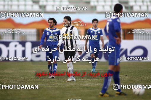 1108597, Qom, Iran, Iran Pro League، Persian Gulf Cup، 2010-11 season، First Leg، Week 17، Saba Qom ۱ v ۰ Malvan Bandar Anzali on 2010/12/03 at Yadegar-e Emam Stadium Qom