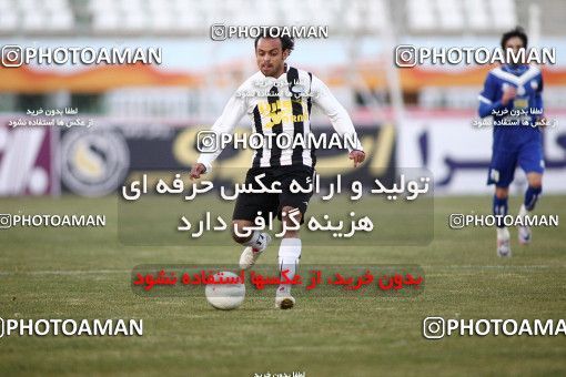 1108595, Qom, Iran, Iran Pro League، Persian Gulf Cup، 2010-11 season، First Leg، Week 17، Saba Qom ۱ v ۰ Malvan Bandar Anzali on 2010/12/03 at Yadegar-e Emam Stadium Qom