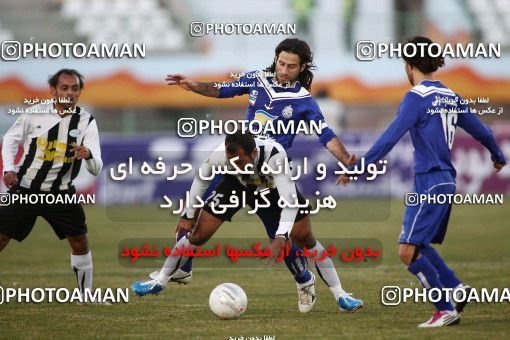 1108651, Qom, Iran, Iran Pro League، Persian Gulf Cup، 2010-11 season، First Leg، Week 17، Saba Qom ۱ v ۰ Malvan Bandar Anzali on 2010/12/03 at Yadegar-e Emam Stadium Qom