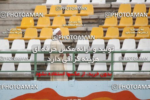 1108603, Qom, Iran, Iran Pro League، Persian Gulf Cup، 2010-11 season، First Leg، Week 17، Saba Qom ۱ v ۰ Malvan Bandar Anzali on 2010/12/03 at Yadegar-e Emam Stadium Qom