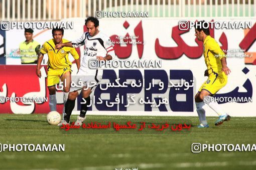 1109117, Tehran, [*parameter:4*], Iran Pro League، Persian Gulf Cup، 2010-11 season، First Leg، Week 17، Naft Tehran 2 v 2 Shahin Boushehr on 2010/12/04 at Takhti Stadium