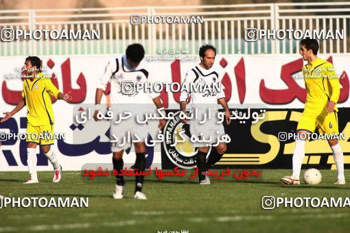 1108986, Tehran, [*parameter:4*], Iran Pro League، Persian Gulf Cup، 2010-11 season، First Leg، Week 17، Naft Tehran 2 v 2 Shahin Boushehr on 2010/12/04 at Takhti Stadium