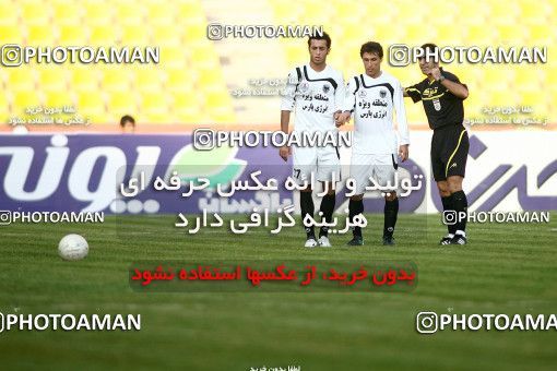 1109126, Tehran, [*parameter:4*], Iran Pro League، Persian Gulf Cup، 2010-11 season، First Leg، Week 17، Naft Tehran 2 v 2 Shahin Boushehr on 2010/12/04 at Takhti Stadium